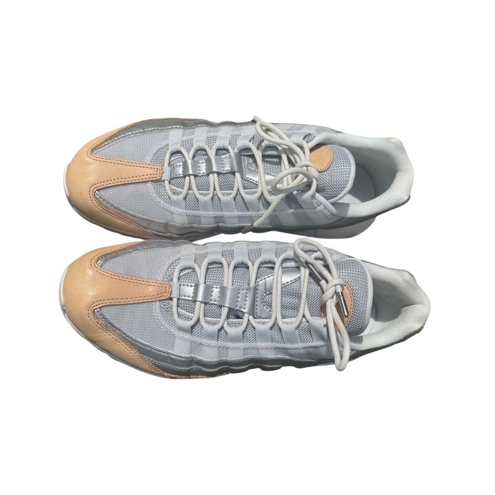 Air Max 95 Se Prm Silver and Tan Sneakers Mens 7.5 Womens 9.5